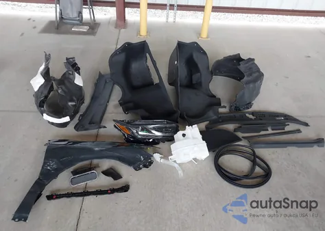 2026 Toyota Camry Se z USA, uszkodzony, nr VIN 4T1DAACK9TU210381